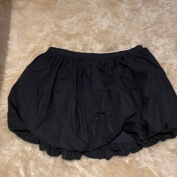 J.Crew Mini Bubble-Hem Skirt in Cotton Poplin NWOT - Picture 3 of 3
